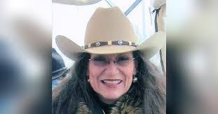 Melissa Harbour's Instagram, Twitter & Facebook