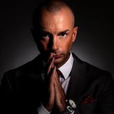 Intervju med Carl Helgesson grundare av amazonbyrån Rankona Mazon och KNAA 