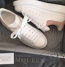 Alexander Mcqueen Spray Paints Oversized Sneakers Black And White Chloe Lewis On Instagram Feb 3 2017 Showing A Pair Of Alexander Mcqueen Sneakers Ht Alexander Mcqueen Shoes Alexander Mcqueen Sneakers Women Mcqueen Sneakers