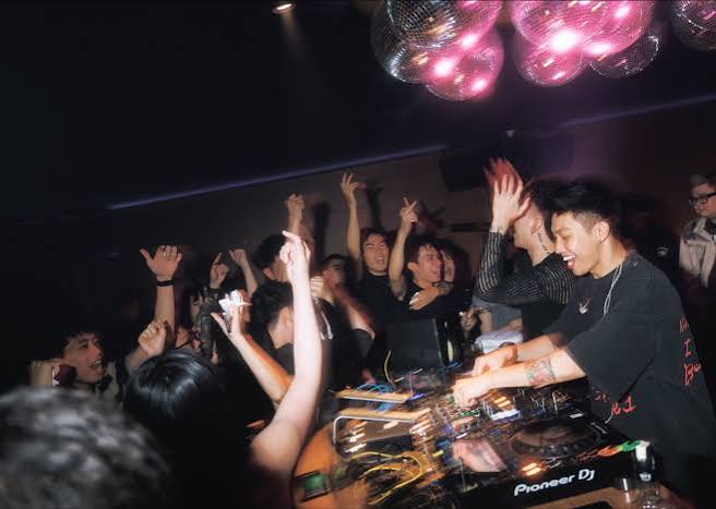 FETTI Club – 20 Nguyễn Công Trứ - 9Club Đặt Bàn Ngay