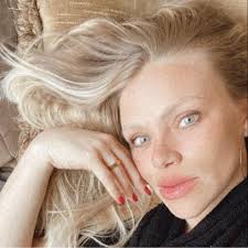 How does the “big” sellers keep up with there product as far as who to ship  items it to when they have no pictures or titles but only weights?? Love to  know