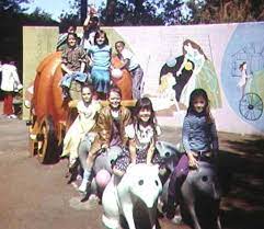 This Is The San Francisco Zoo At About 1975 We Re Celebrating My Birthday In The Old Storybook Land It S No Longer The San Francisco Zoo Storybook Old Things