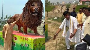 'महाराज जी, शेर का फेस और लो एंगल...', सीएम योगी को फोटो खिंचवाने का तरीका समझाते रहे रवि किशन