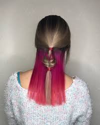 Haarfarben Trend Zweifarbig Untere Haarpartie Farben Haarfarben Versteckte Regenbogenhaare Coole Frisuren