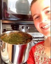 Shari Pittenger's Instagram, Twitter & Facebook