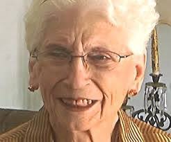 Sandra Surface's Instagram, Twitter & Facebook