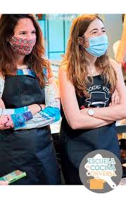 Team building skills and qualities are crucial not only for every business area but for all life's areas. Teambuilding En La Cocina
