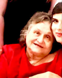 Lynn Peacock's Instagram, Twitter & Facebook