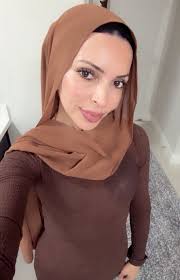 Who does maintenance car washes once or twice a month? I don't like to go  through auto car washes. ￼