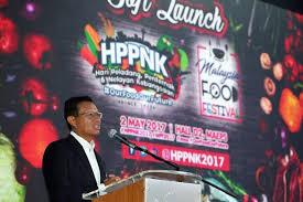 Program yang diadakan di plaza angsana johor bahru itu menyediakan 240 gerai jualan dan pelbagai acara menarik. Wendy Pua Malaysia Chinese Lifestyle Blogger Hari Peladang Penternak Dan Nelayan Kebangsaan 2017 Hppnk2017 Is Back Broadway Shows Shows Broadway Show Signs