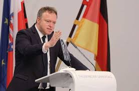 September 2018 von thorben pollerhof kommentar verfassen. Hans Georg Maassen Thuringer Cdu Fraktionschef Verteidigt Bundestagskandidatur Politik Stuttgarter Zeitung