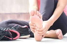 Apakah pergelangan dan jari tanganmu sering terasa nyeri ketika mengerjakan tugas di laptop atau saat sedang menulis dan bermain gitar? Luka Di Kaki Tak Kunjung Sembuh Waspadai Ulkus Vena Halaman All Kompas Com