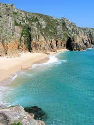 Who Says You Need To Go Abroad To Get Sun Sea And Sand The Pedn Vounder Beach In Cornwall England Certainly Cornwall Beaches British Beaches Cornwall England