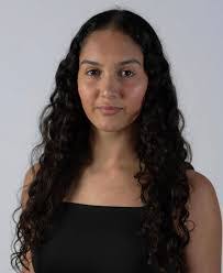 Jessica Kinnaman's Instagram, Twitter & Facebook