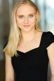 Marianne Toth's Instagram, Twitter & Facebook