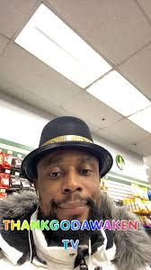 This is the handsome fish guy that was keedeenaaapd in anambra state, after  paying ransome, them still kpai him! So many people will say it's our  people but I laugh you till