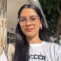 20+ perfiles de «Laura Silvera»