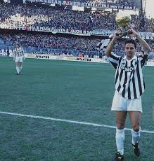 Roberto baggio is the brother of eddy baggio. Roberto Baggio Juventus Club Kosova Facebook