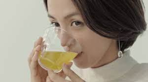 満島ひかり、「生茶」の味に思わず「おお！」 新CM「生茶『新・生って、感動する。実感』」編が公開 - YouTube