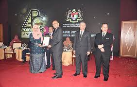 And the sultan and his family also run with you and say welcome done. Photo Gallery Category Sesi 1 Image Sesi 1