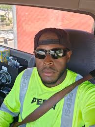 Inside the truck Vs outside 🚛💨🫶🏾