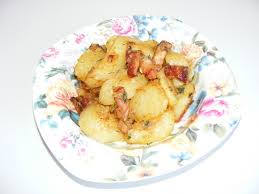 Cartofi cu marar si usturoi, la tigaie, reteta de post sau de dulce, este o reteta simpla si gustoasa, cu o savoare aparte. Cartofi Taranesti La Tigaie Si Cuptor Retete Culinare Preparatedevis Ro