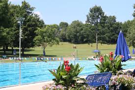 Normalerweise wird mitte mai das freibad eröffnet und zu pfingsten können besucher kommen. Exklusiv Stuttgarter Freibader Offnen Nachste Woche Wenn Die Inzidenz Unter 100 Bleibt Stuggi Tv