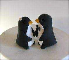Penguins in love wedding cake topper is unique and adorable on your wedding cake on a big day! 28 Wedding Cake Ideas Penguin Cake Toppers Penguin Cakes Penguin Wedding