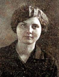 Henrietta Travis's Instagram, Twitter & Facebook