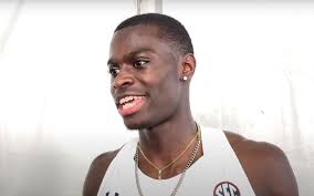 NCAA:n finaalit käyntiin: Pika-aituri Tharp, 18, kiiti 13,18 Eugenessa