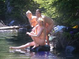mother, daughter and friend happy and naked Porn Pic - EPORNER