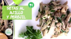 Con un toque picante y un buen aceite para mojar pan. Setas Al Ajillo Y Perejil Comer Vegano Youtube