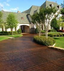 Design ideas for an arts and crafts sloped driveway in other with a retaining wall and natural stone pavers. 29 Modern Driveway Ideas To Improve The Appeal Of Your House