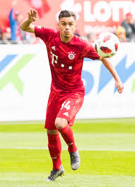 Lebt niklas dorsch alleine, hat er eine freundin / frau? Oliver Batista Meier Wikipedia