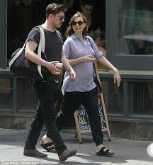 Carey mulligan is a 35 year old british actress. Marcus Mumford Carey Mulligan And What Appears To Be A Baby Bump In Nyc