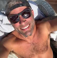 A legend of the bounce scene nowadays 😂😂 who's had a picture with this  guy and his mega gurns 🤪🤪🤪