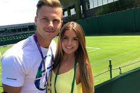 A 42 éves műsorvezető és üzletemberként dolgozó férje a családalapítással sem várt sokat, hiszen kislányuk, luca 2008. Marton Anita Sporttortenelmet Irt Gyozelmevel Orban Viktor Is Gratulalt Neki A Facebookon Hazai Sztar Femina