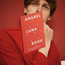 Anabel Luna • Bold