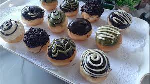 Kumpulan resep donat rumahan yang sudah teruji, sehingga saat kamu coba di rumah itu tidak akan gagal dan hasilnya enak. Donat Empuk Tanpa Ulen Tanpa Mixer Tanpa Kentang Takaran Sendok Donat Mini Youtube