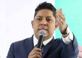 Gallardo y Zoé Robledo aterrizarán proyectos de hospitales para SLP