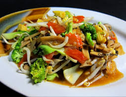 Wokgerichte sind schnell zubereitet, knackig und fettarm. Lecker Schnell Kalorienarm Und Gesund Asia Pfanne Aus Dem Wok