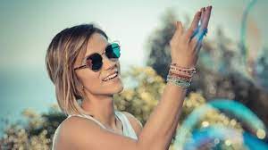 Check spelling or type a new query. Anna Maria Zimmermann Veroffentlicht Ihr Album Himmelblau