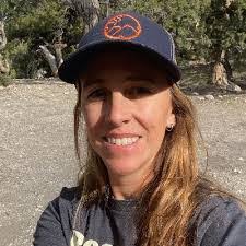 Leah Marshall's Instagram, Twitter & Facebook