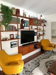 A mid century modern architectural icon. 35 Retro Mid Century Modern Living Rooms