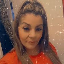 Natalie Kessinger's Instagram, Twitter & Facebook