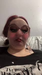 Amelia Kinney's Instagram, Twitter & Facebook