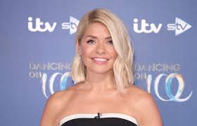 Holly willoughby shared a rare photo of all three of her children as she set up a harry potter inspired photoshoot in her garden. Holly Willoughby Celebrates Kids Heading Back To School It S The Day We Ve Been Waiting For Future Tech Trends