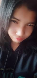 TERGODA ISTRI MAJIKAN (9) Penulis : Rafasya Aku mematut diriku di depan  cermin. Malam ini, aku memakai gaun hitam yang memukau, memperlihatkan  lekuk tubuhku. Sementara di bagian kaki memperlihatkan betapa putih dan