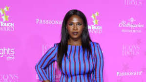 Jetzt steht die powerfrau auf mallorca selbst im mittelpunkt. Seltener Anblick So Sah Motsi Mabuse An Ihrer Hochzeit Aus