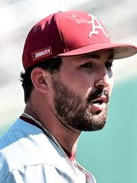 DeLucia shuts out Arkansas, ending Razorbacks' season in Omaha